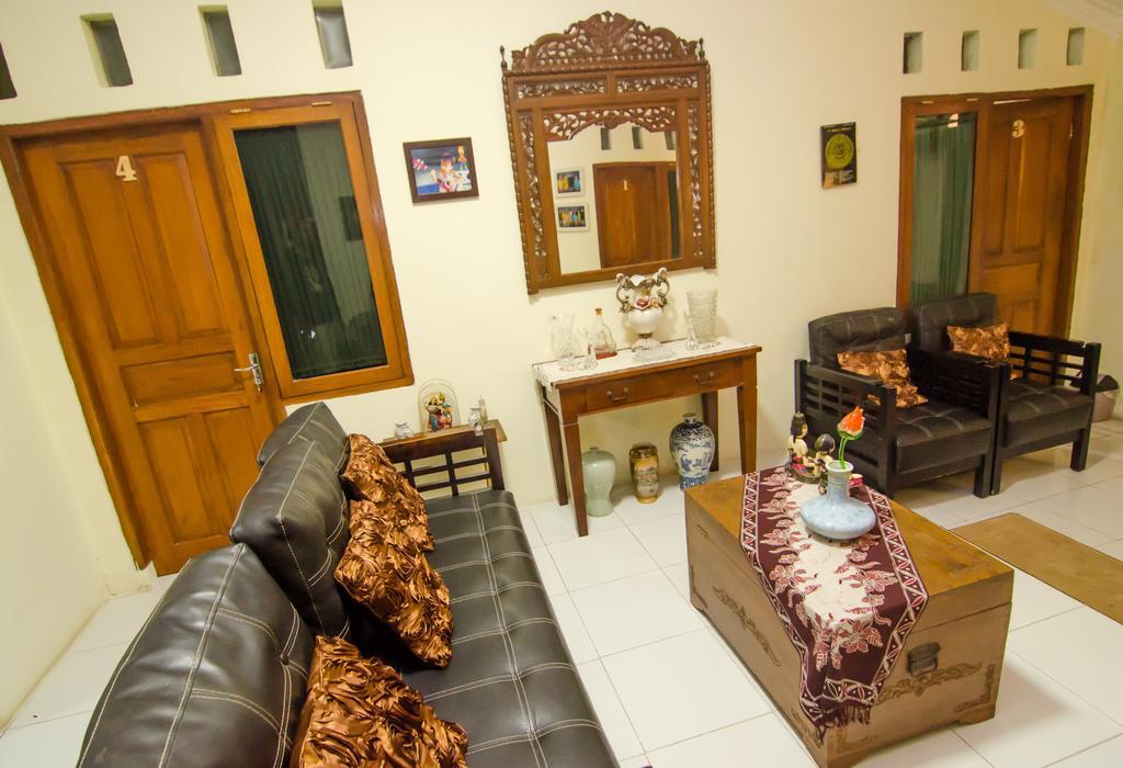 Pendopo Andari Homestay Yogyakarta Ngoại thất bức ảnh